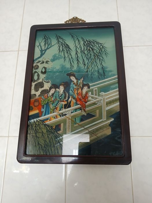 Quadro em vidro.