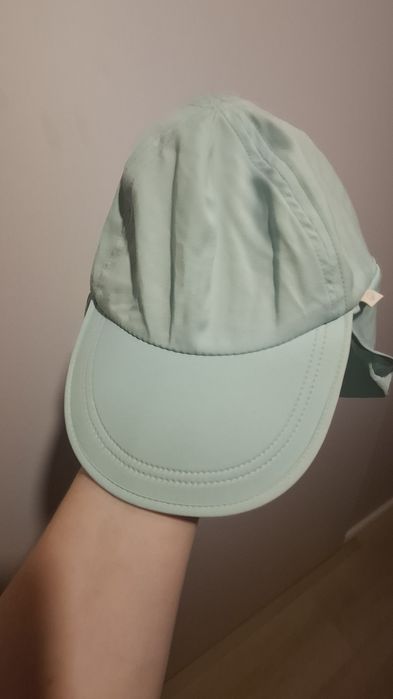 Czapka do wody dla 3 latka z przedłużanym tyłem.