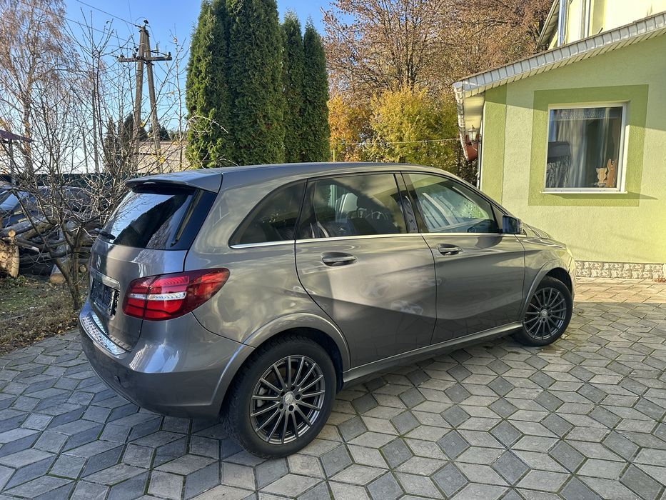 Капот крило батарея полуось салон фара бампер w242 w246 b class розбор