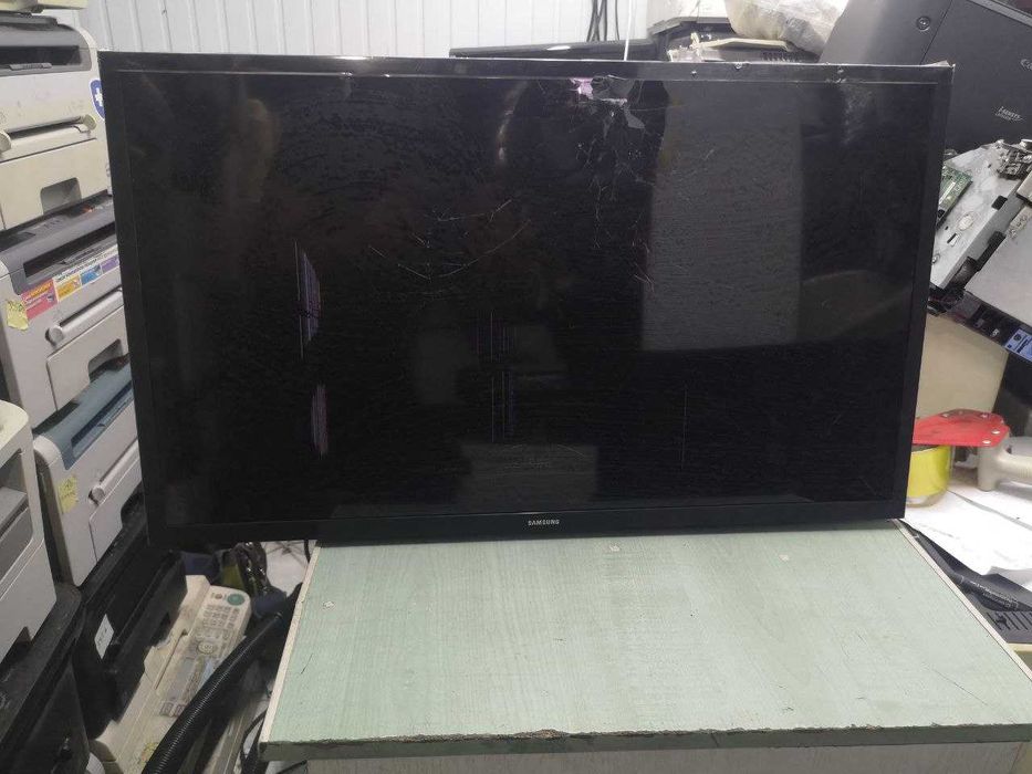 Телевізор Samsung UE32H5000AU БИТА МАТРИЦЯ 32"