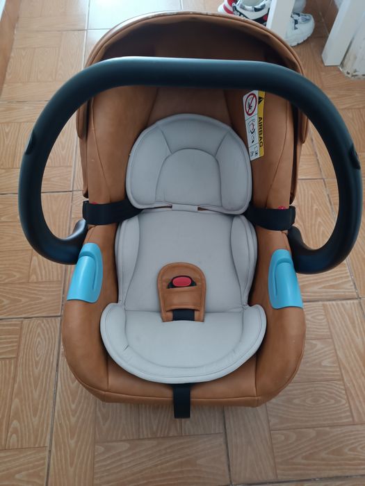 Bebê conforto carro