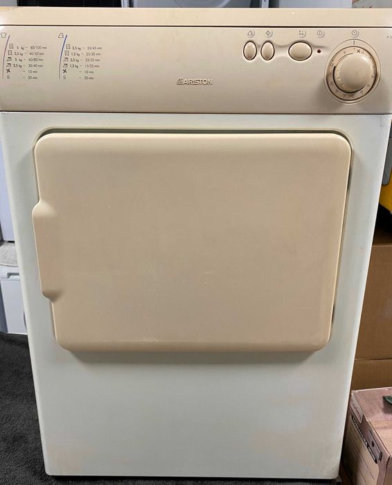 Maquina secar roupa Ariston