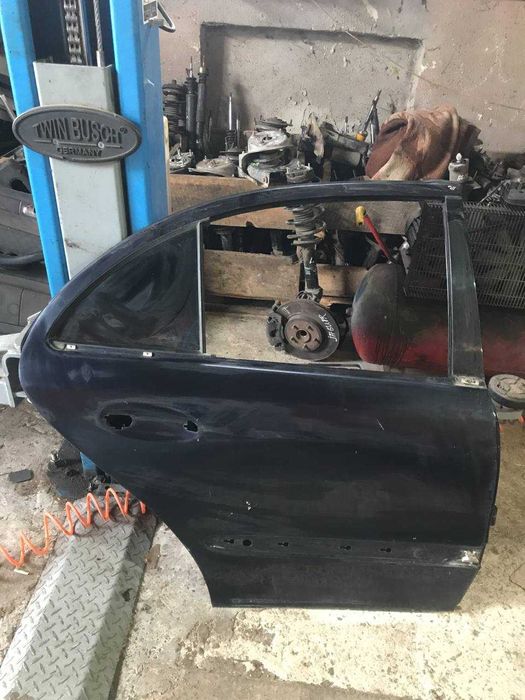 Двері задні права та ліва дверь Mercedes-Benz W211 Авторозборка