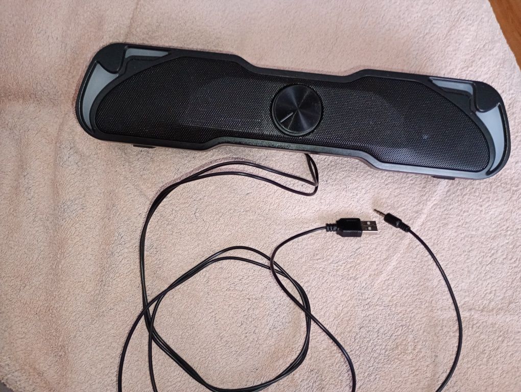 Głosnik USB . . .