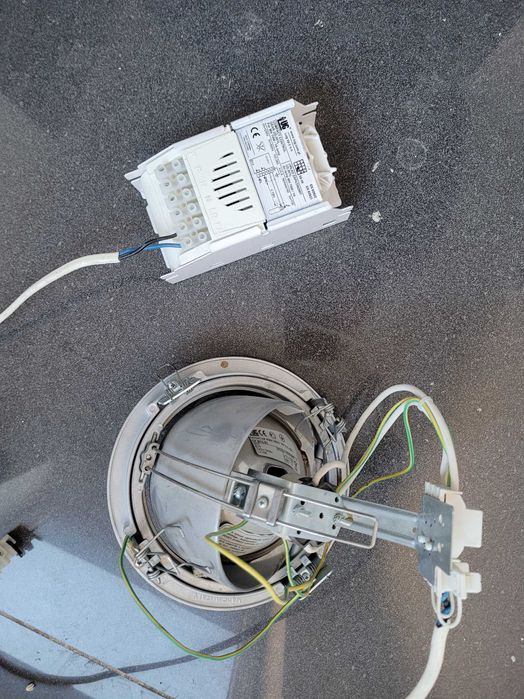 Lampa sufitowa wpuszczana LUGSTAR FIRE MINI 70W G12 metalohalogenkowa,