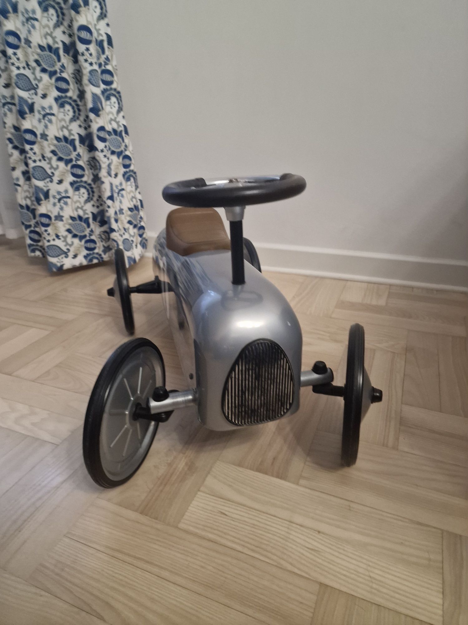 Goki srebrny jeździk retro formuła 1 14136