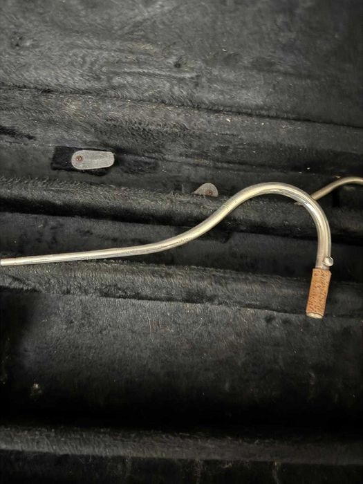 Vendo FAGOTE com chave + mochila + suporte como novo