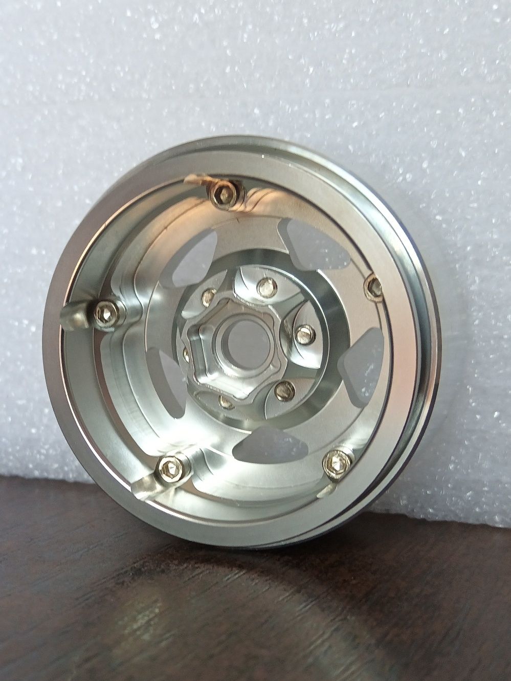 4 aluminiowe felgi beadlock rc 1.9" srebrne TRX SCX MST FMS TAMIYA HPI