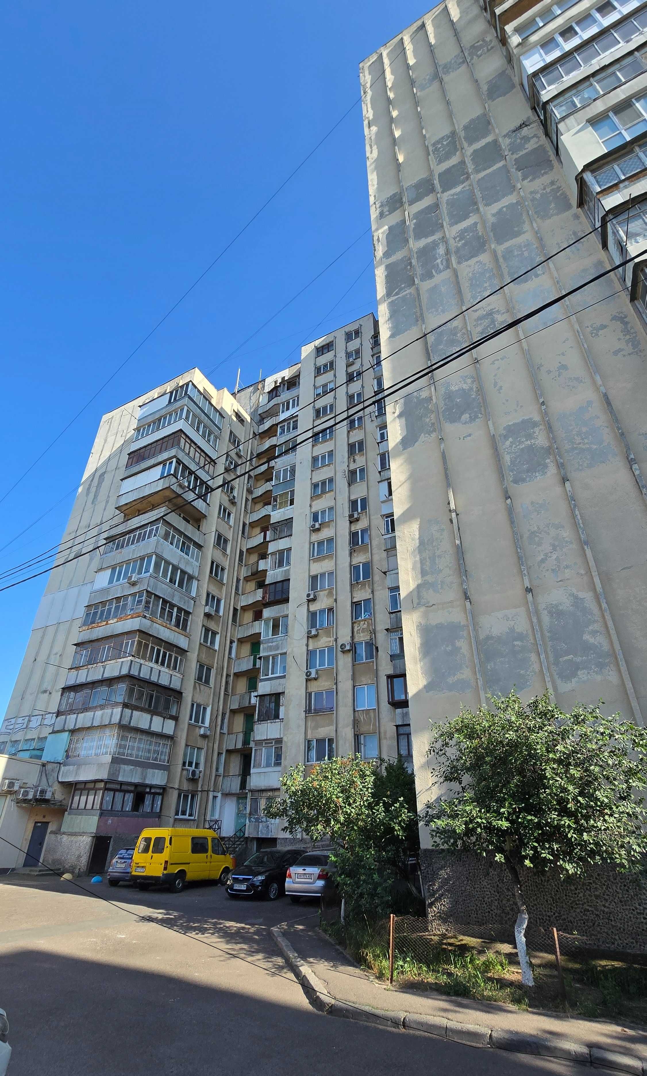 Продам 3 комнатную квартиру. Центр Таирова. Проспект академика Глушко