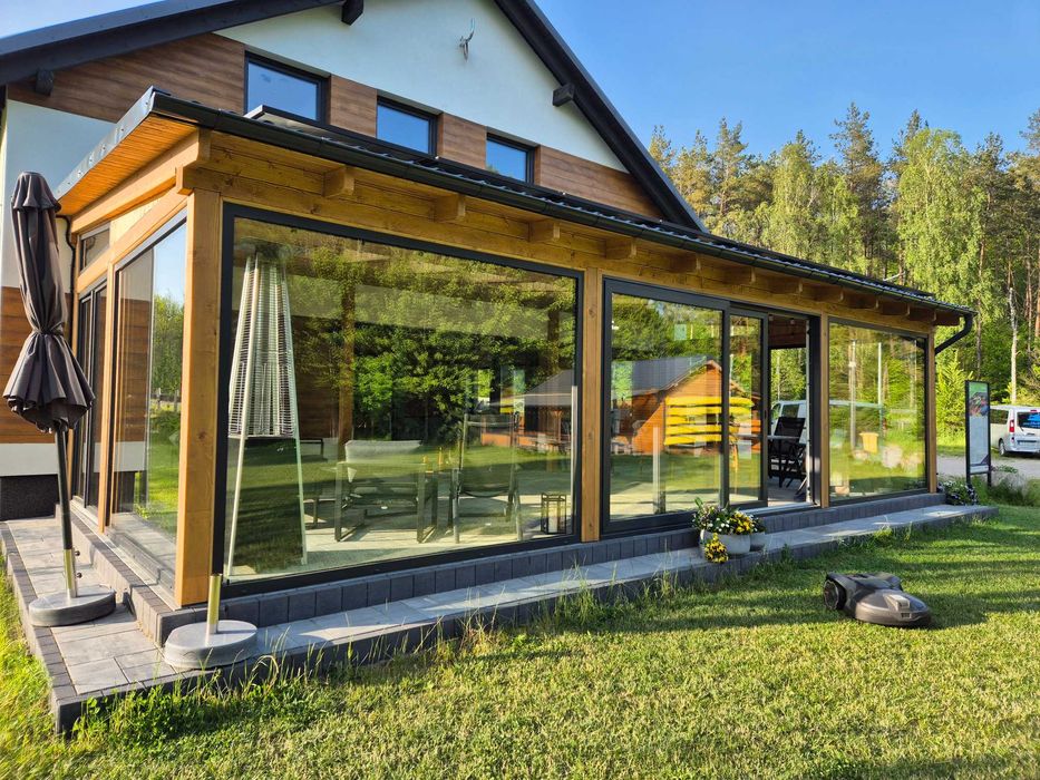 Zadaszenie tarasu, wiata postojowa, konstrukcja drewniana, pergola