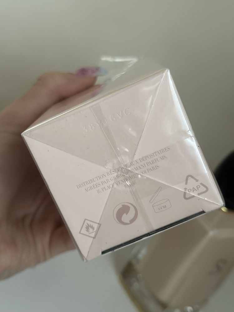 Парфумована вода Giorgio Armani Si Fiori 100 ml