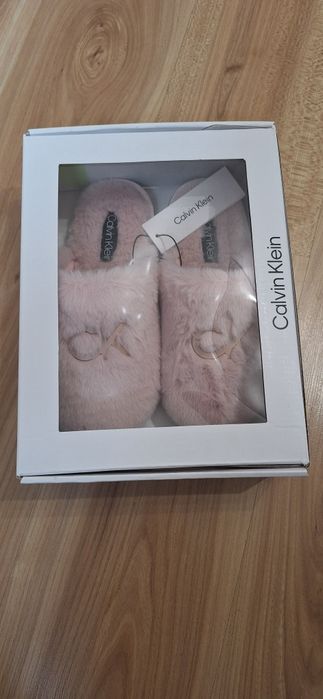 Pantofle r. 37 Calvin Klein