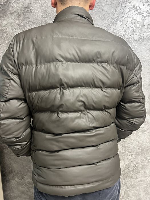 Чоловічий пуховик