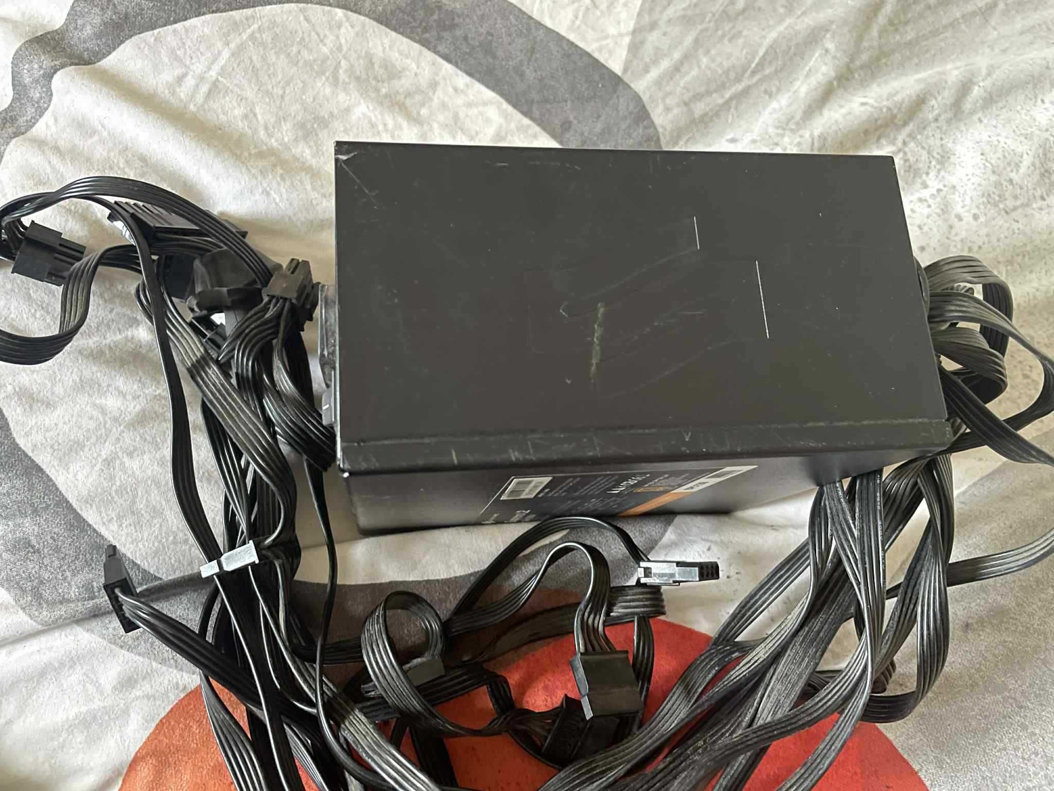 Zasilacz komputerowy komputer SilentiumPC Supremo L2 550W 80Plus Gold