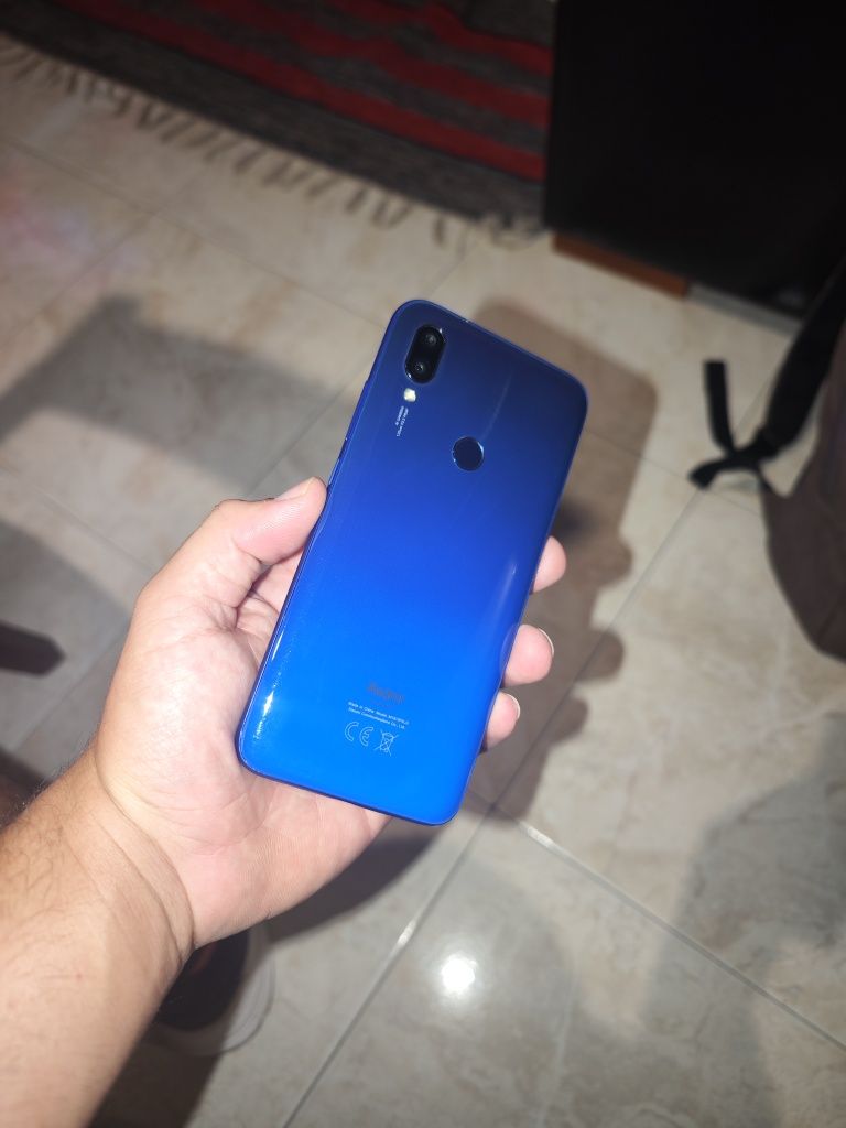 Redmi 7  4ram 64memoria