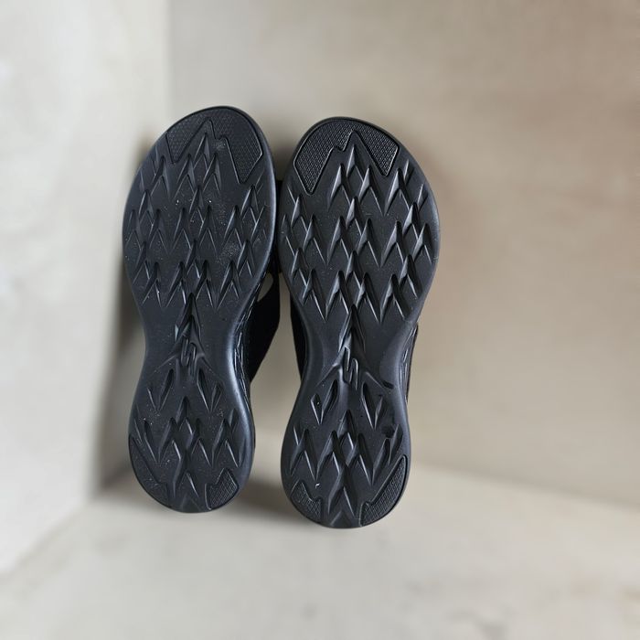 Женские  шлепанцы, вьетнамки "Skechers Performance on-the-go 600 "