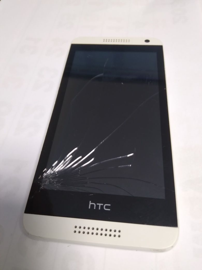 Smartfon HTC D610N