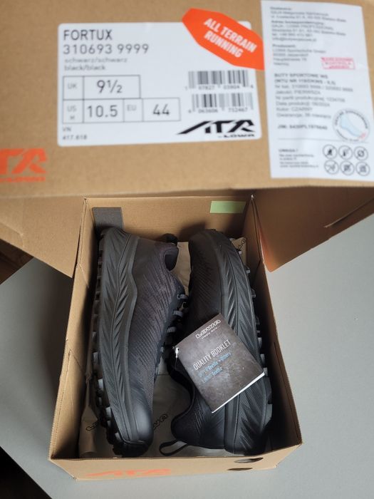 Lowa Fortux 44 black