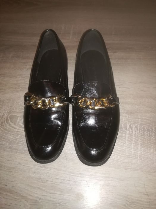 Czarne pantofle rozmiar 38