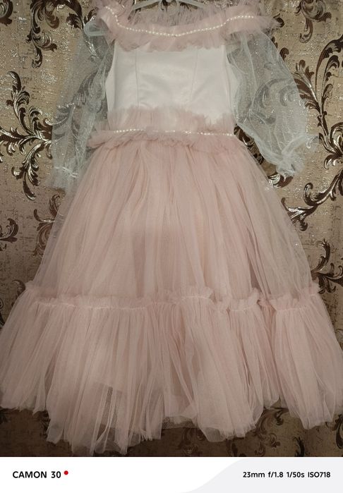 Плаття святкове світло рожеве