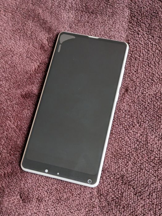 Продам  Xiaomi Mi mix 2. 8/128 ГБ.