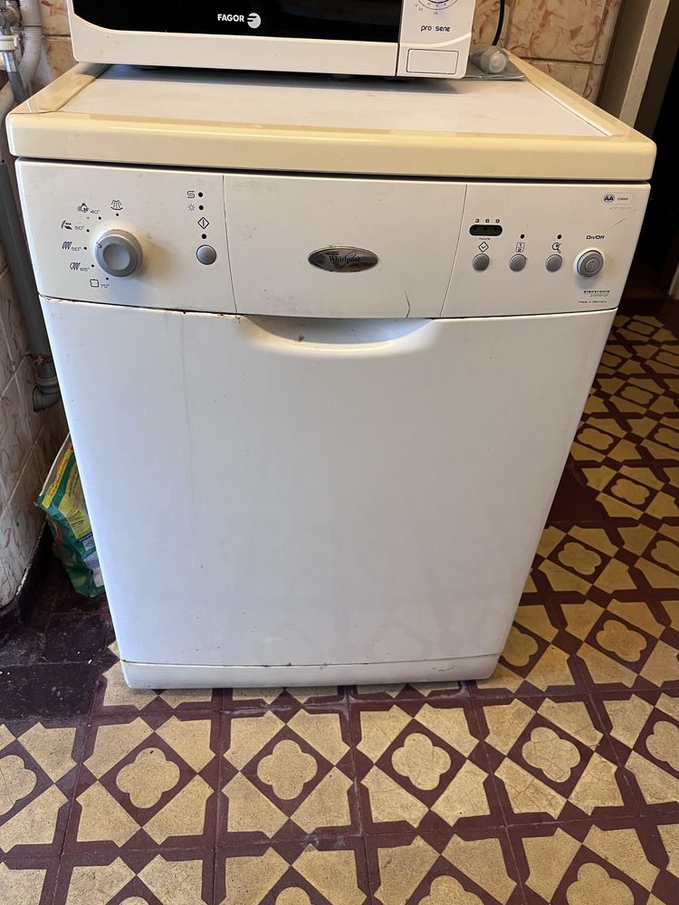 Maquina de lavar loiça Whirlpool