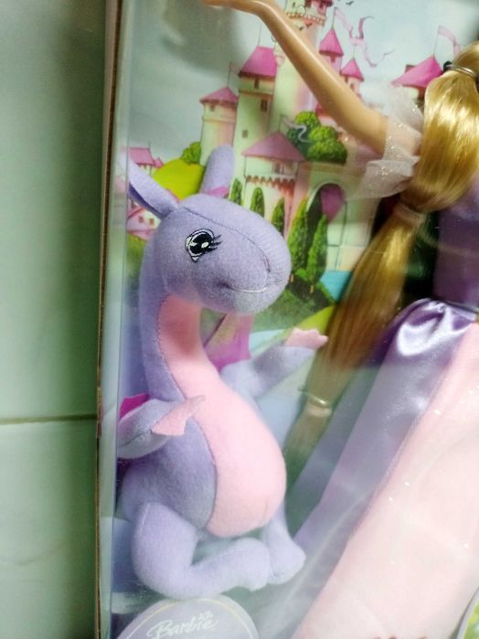 Barbie Rapunzel da Coleção Princesas (2004)