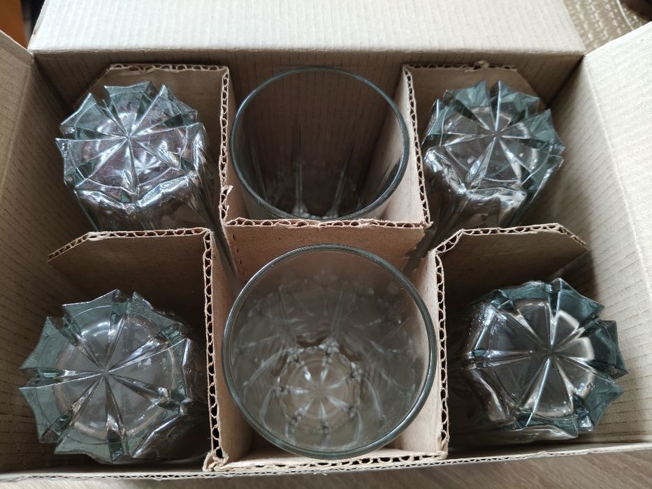 6 SZKLANEK do drinków, whiskey i napojów.