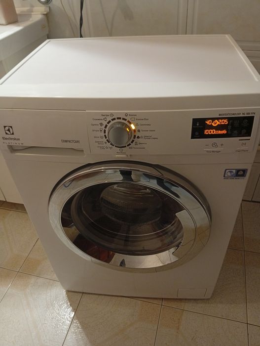 Пральна / стиральна машина Electrolux 7кг Ews1076cl
