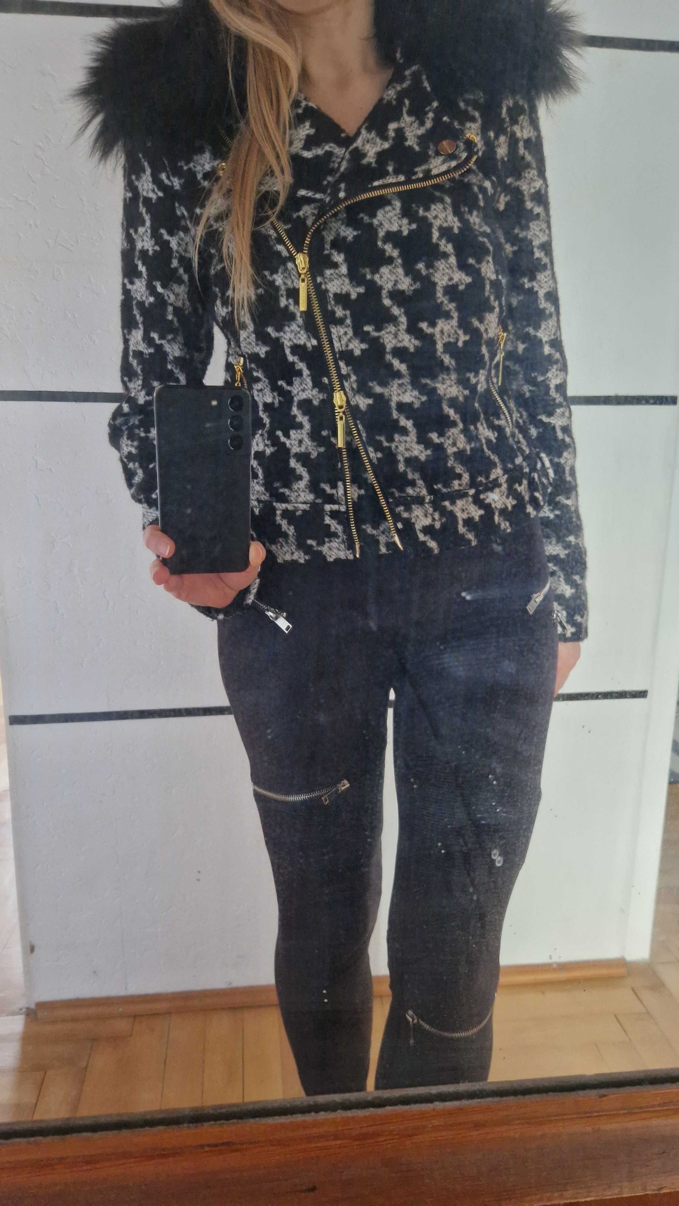 Krótka motocyklowa kurtka biker Marciano by Guess.