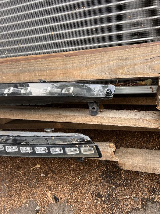 Дхо Audi Q7 поворотник лед диоды Оригинал.