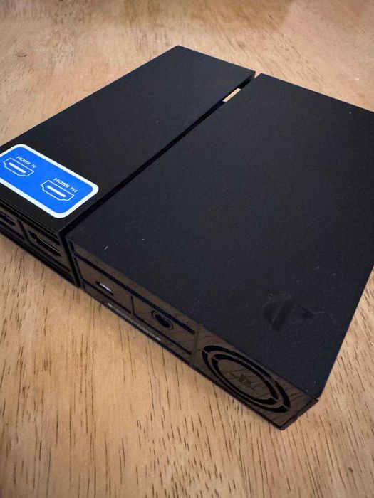PS4 Pro + 2 джойстика + камера + VR комплект