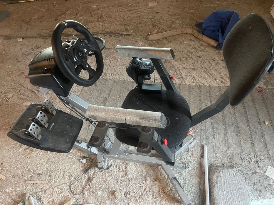 Vendo volante, pedais e selector de mudanças LogiTech g920.