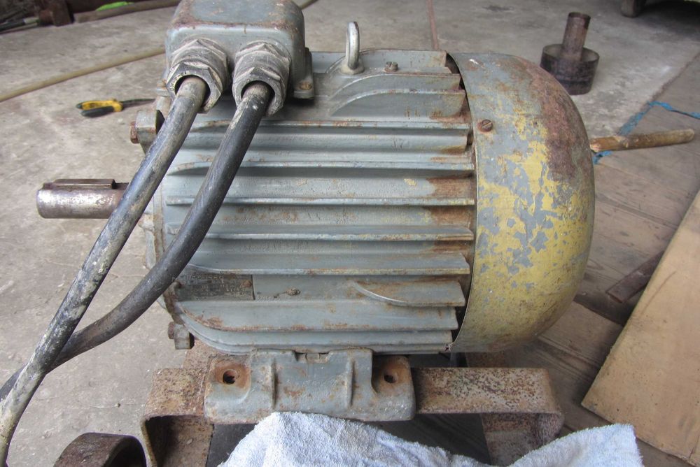 Silnik elektryczny 380 V  5,5 KW