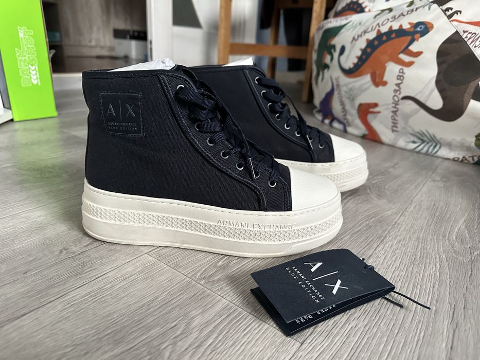 Armani Exchange снікерси 38 розмір