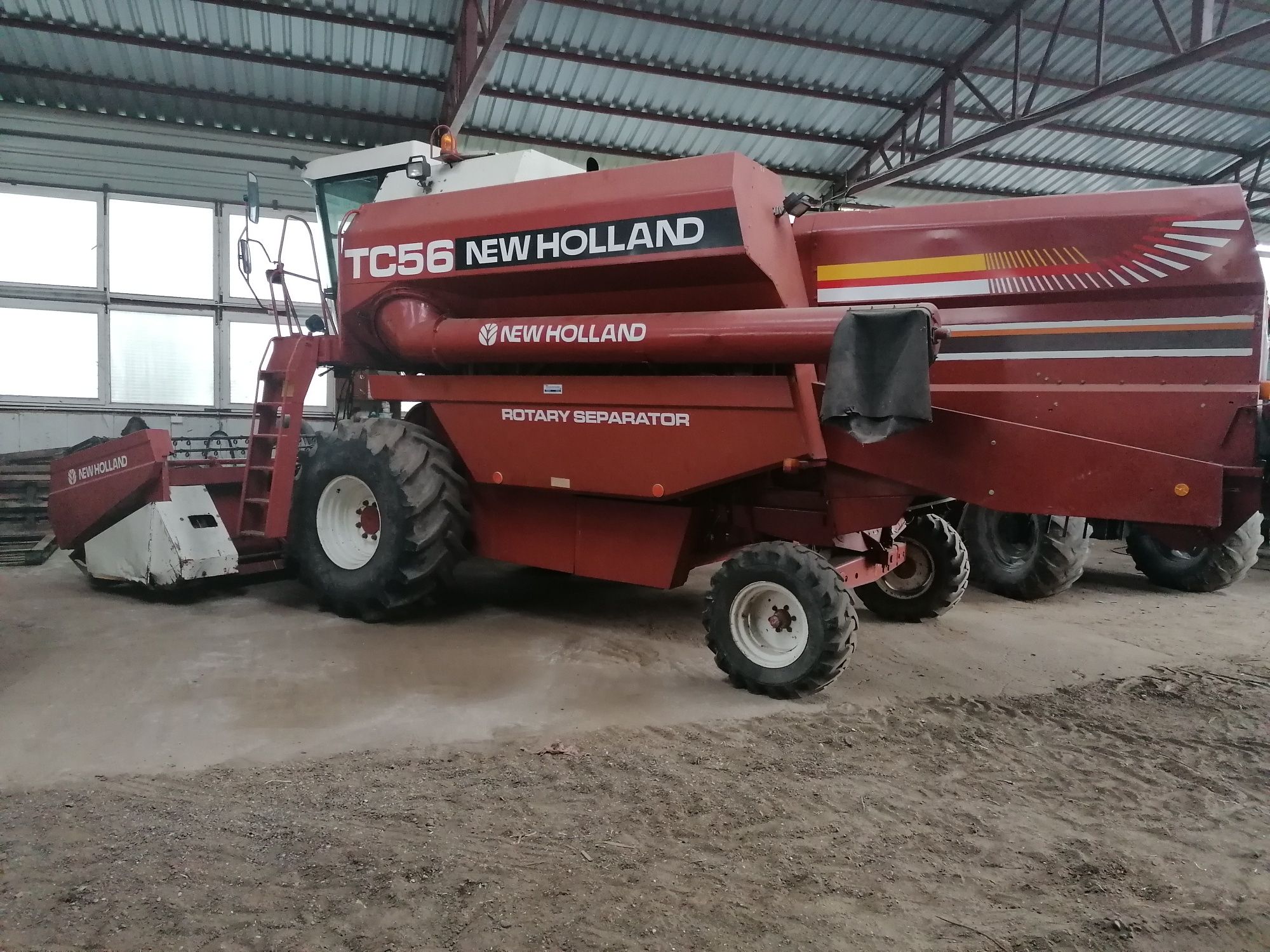 Kombajn zbożowy new holland tc 56  class john derre