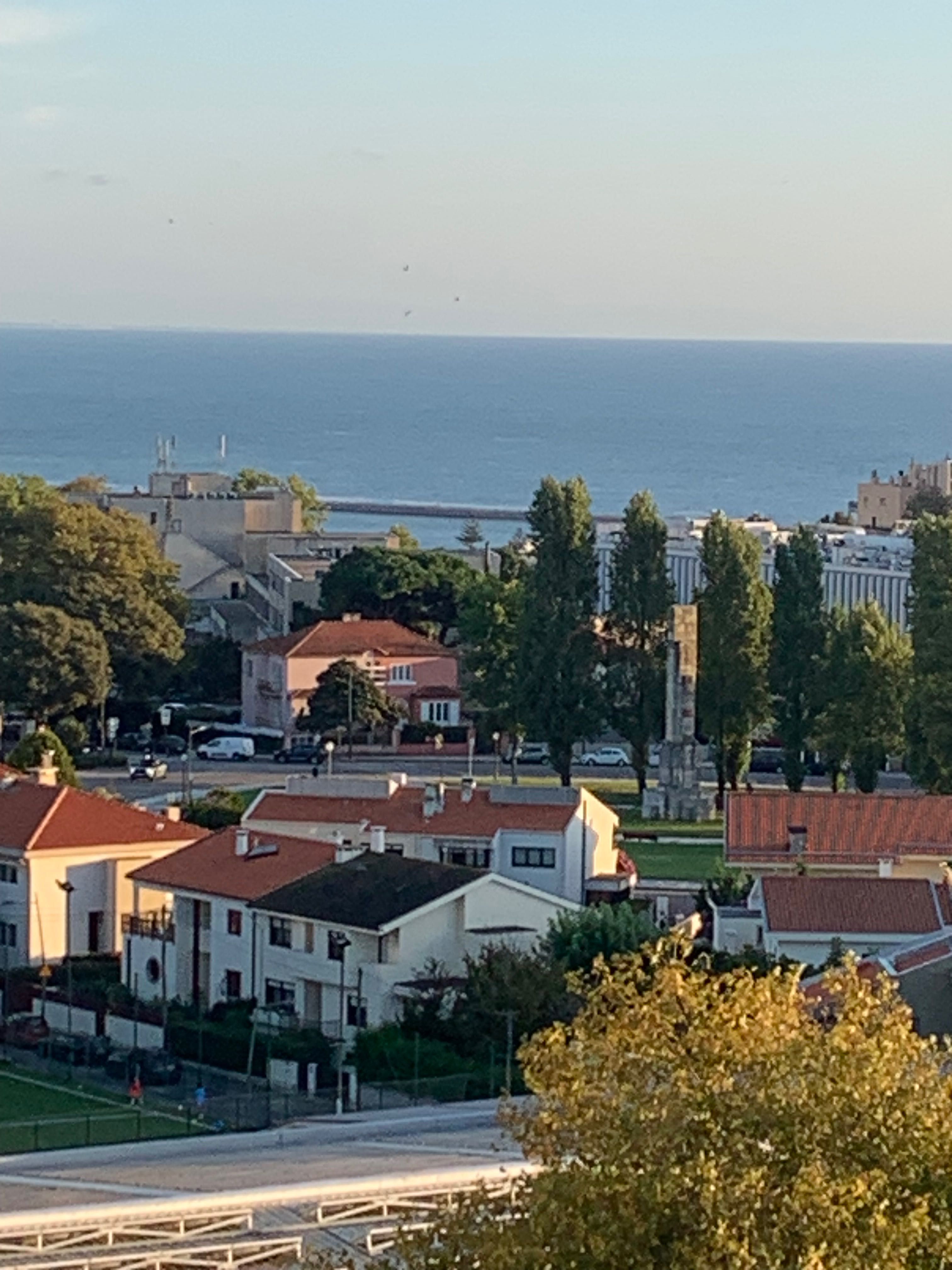 Quarto para arrendar na Foz do Douro