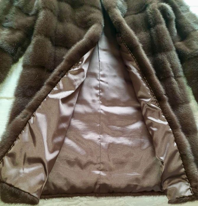 Норкова шуба кольору капучино