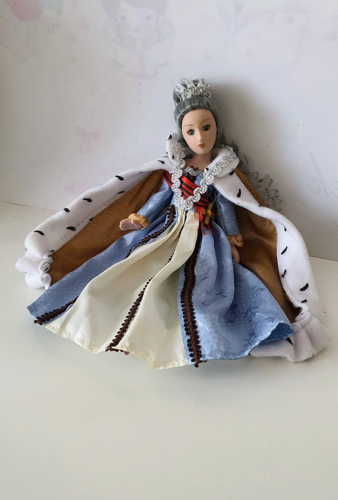 Lalka porcelanowa kolekcjonerska