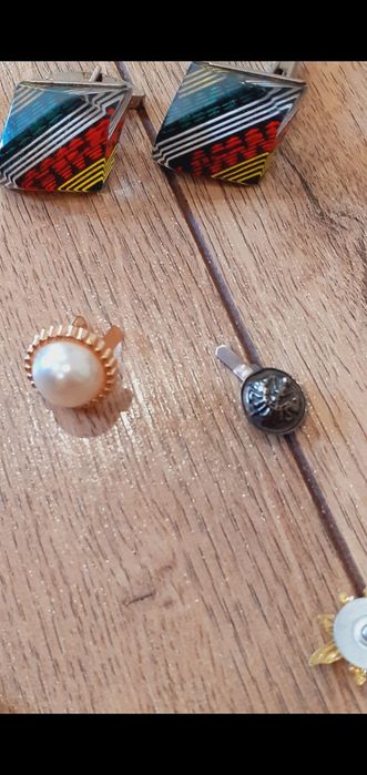 Zapinki do koszul z prl I taki fajny męski gadżet pani z ubraniem i be