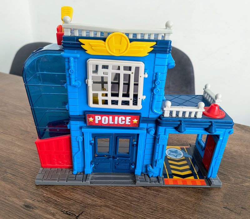 Posterunek policji super zings