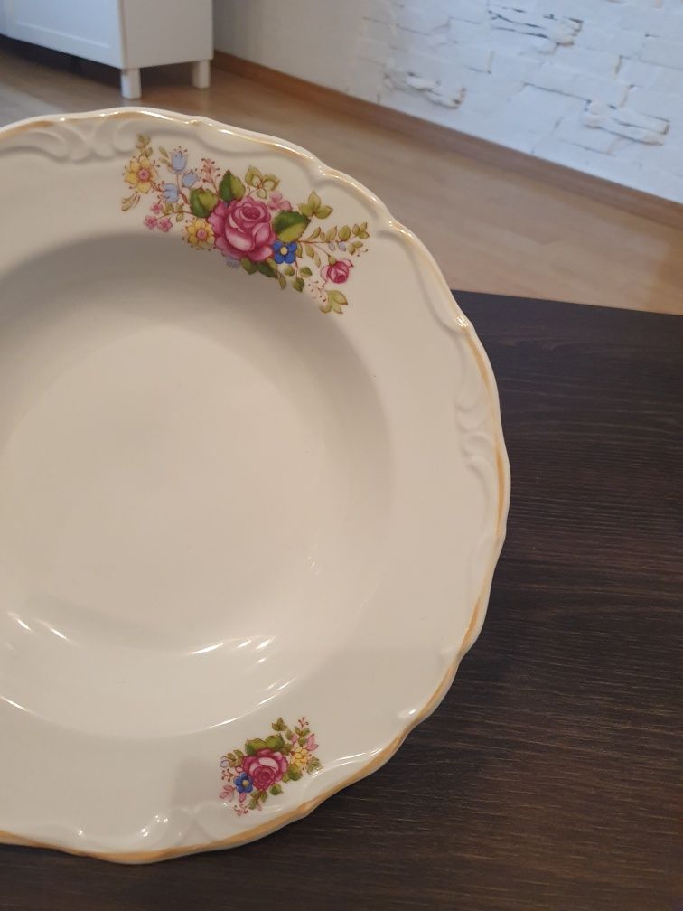 Радянський посуд, тарілки з квітковим декором