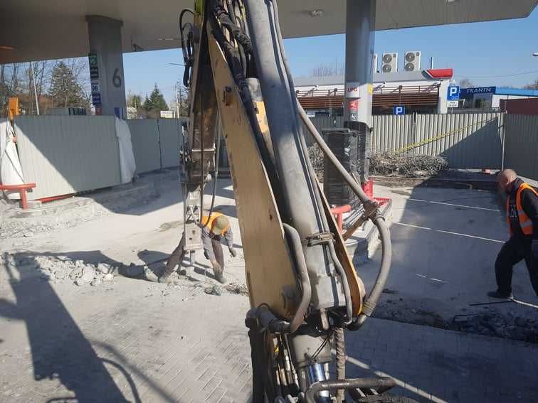 młot hydrauliczny wyburzeniowy kucie betonu roboty ziemne