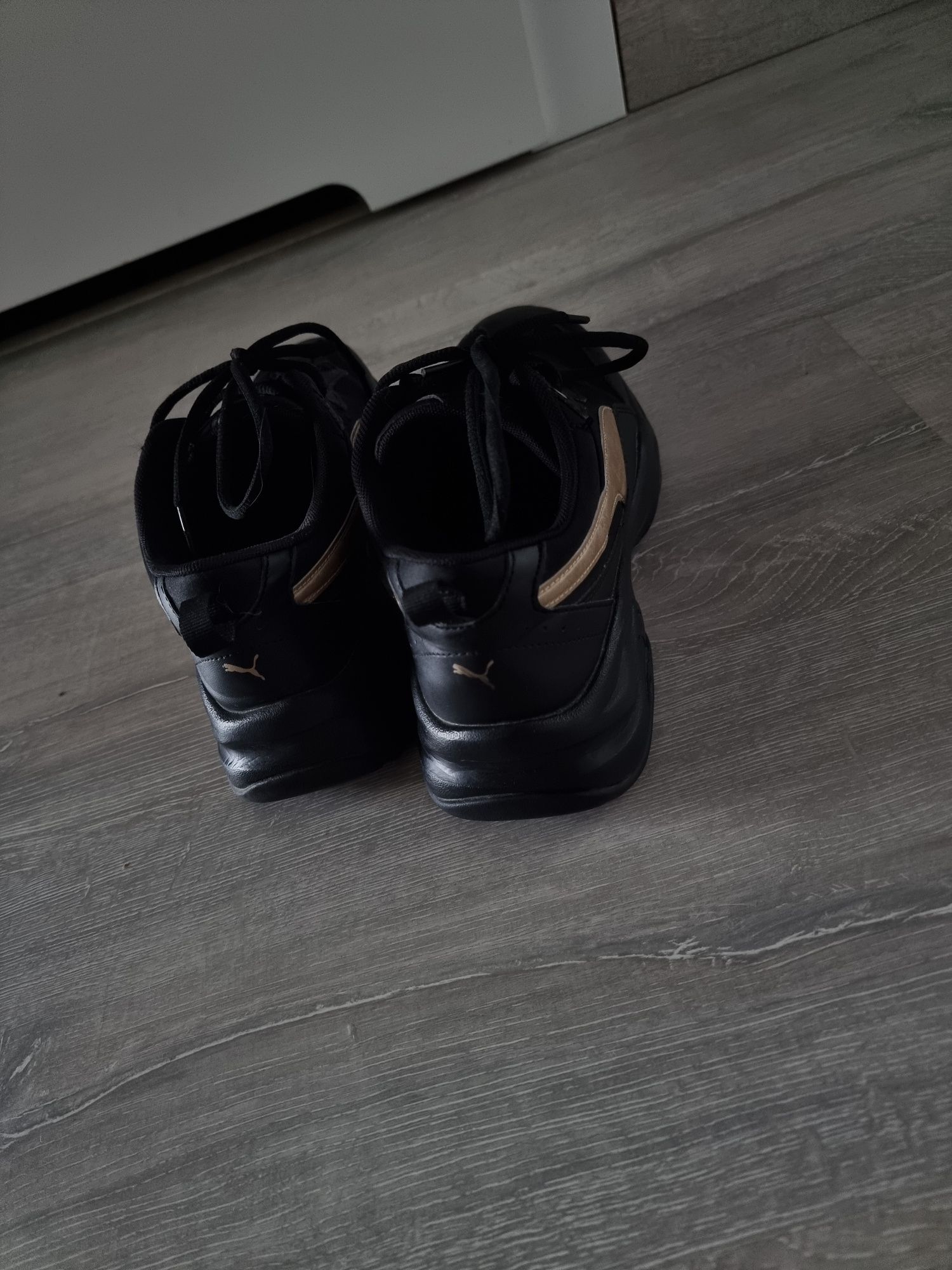 Czarne sneakersy puma 40
