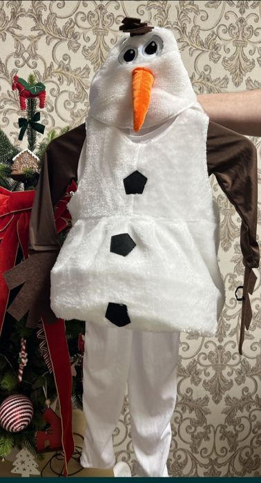 Продам костюм снеговика Олафа с Холодное сердце на возраст 5-7 лет