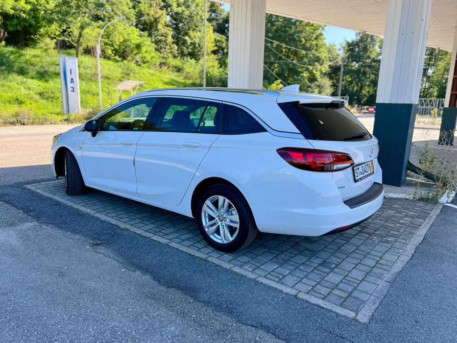 Опель Астра К 2017