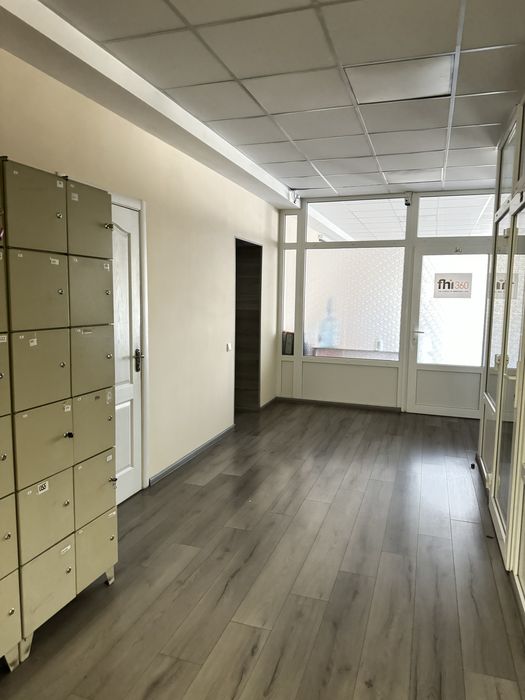 Оренда офісу з ремонтом, меблями, 180,3 м.кв, всі коммунікації