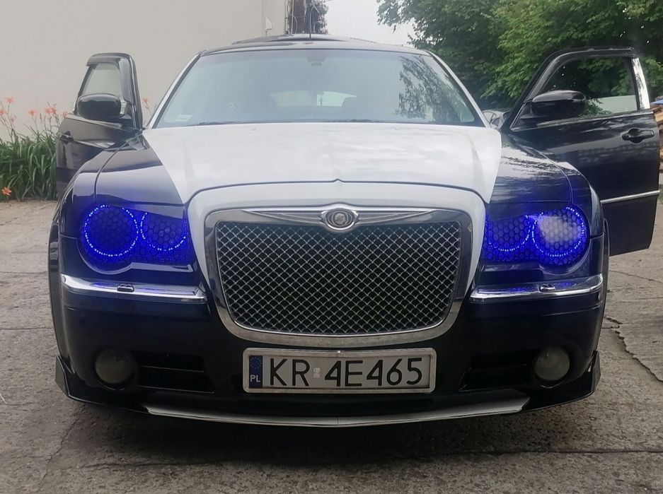Chrysler 300c 2008 polift Srt8 6.1 LPG prins polski salon felgi 22 cal
