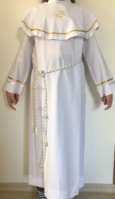 Alba dziewczęca ze złotymi elementami