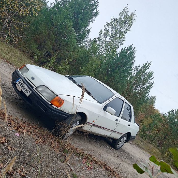 Продам Форд Сиера 2.0OHC